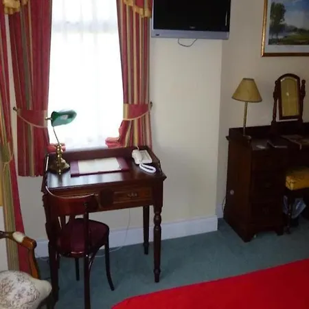Hotel Killeen House
