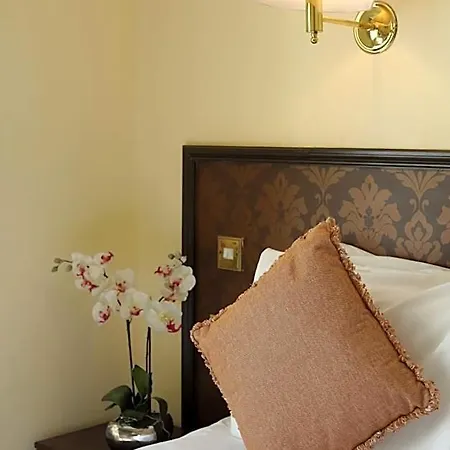Killeen House 3*
