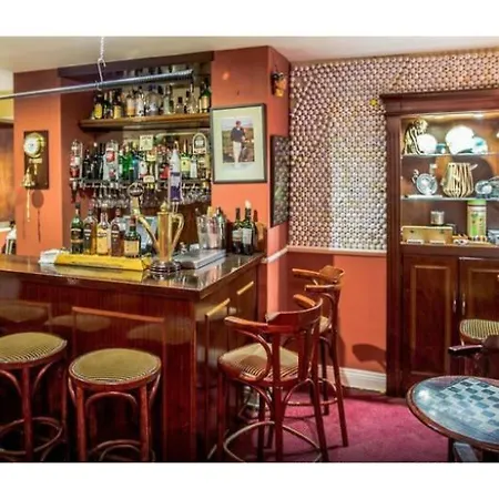 Hotel Killeen House